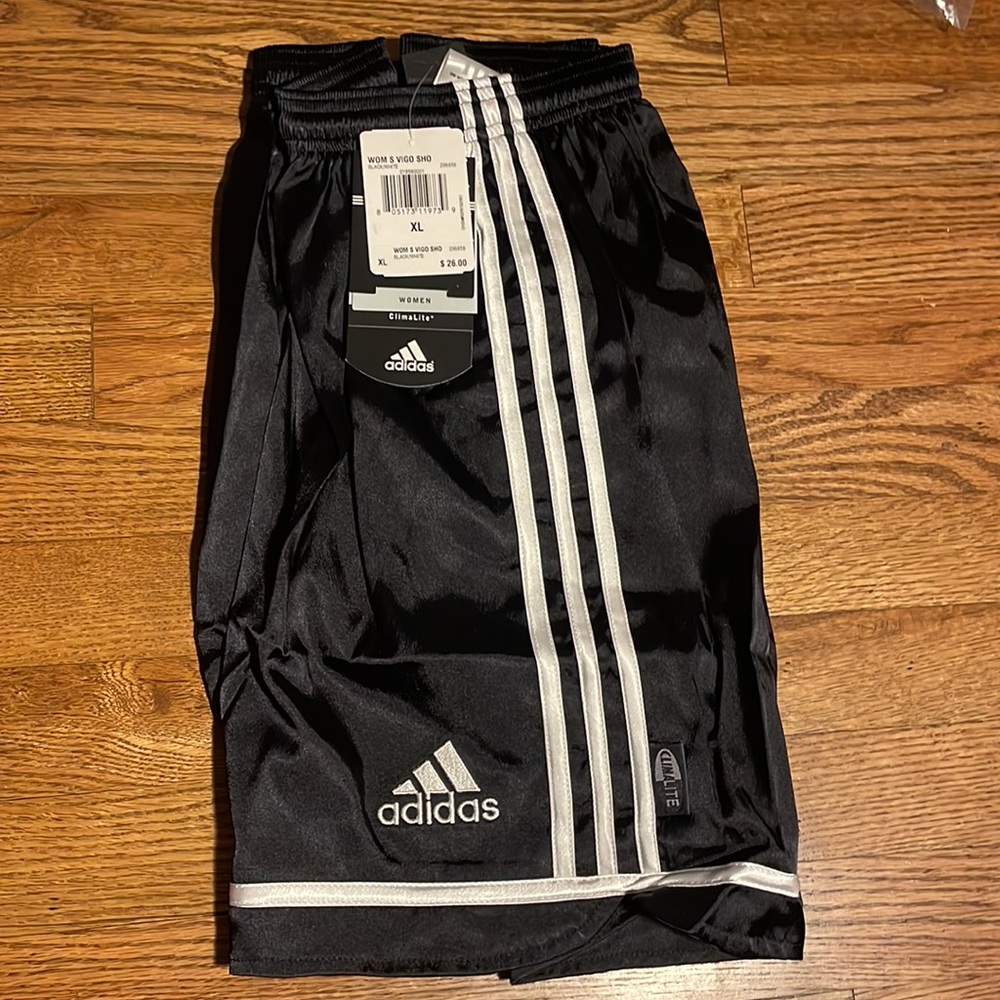 Adidas classic Vigo soccer shorts women XL